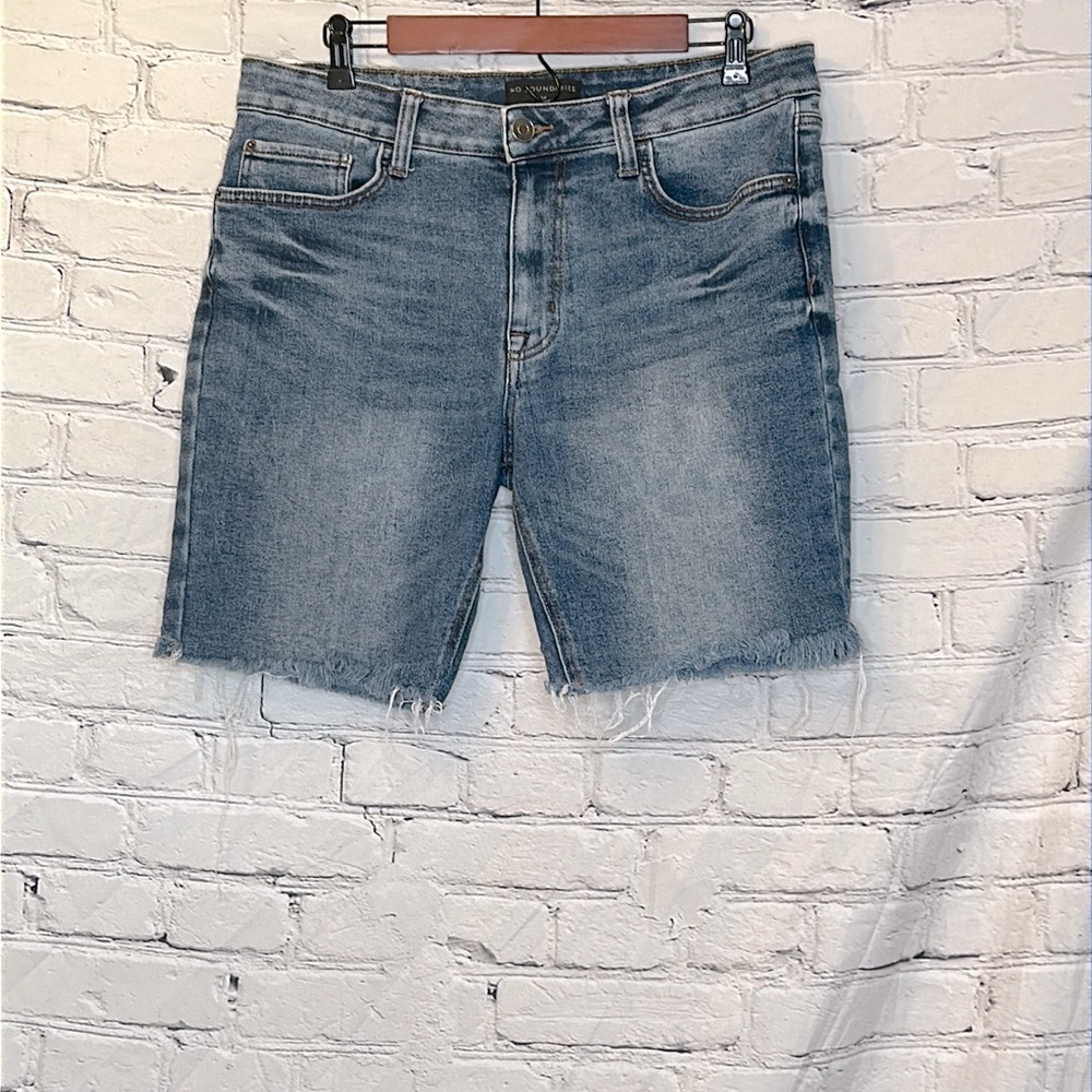 No Boundaries Cut-Off Distressed Hem Blue Jean Shorts Jorts Men’s Size 34